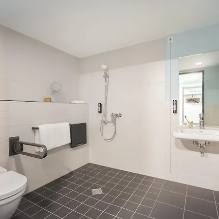 - The Niu, Seven Ost By Ihg Hotel Dusseldorf