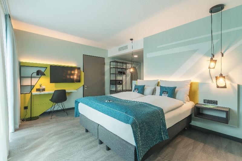 - The Niu, Seven Ost By Ihg Hotel Dusseldorf